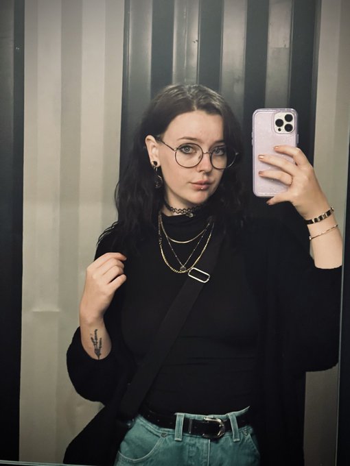 Berlin selfie ✨ https://t.co/kdY6qxiSjL<a href="/tag/onweer"class="tags"><span>#onweer</span></a>