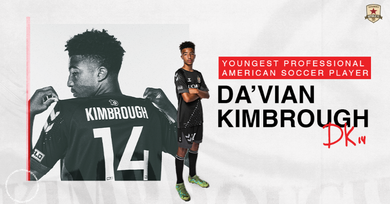 USLChampionship's tweet photo. The 𝙣𝙚𝙬 youngest professional athlete in American team sports 🙌

@SacRepublicFC has signed 13-year-old forward Da’vian Kimbrough! ✍️

#ReadyToShine🌟