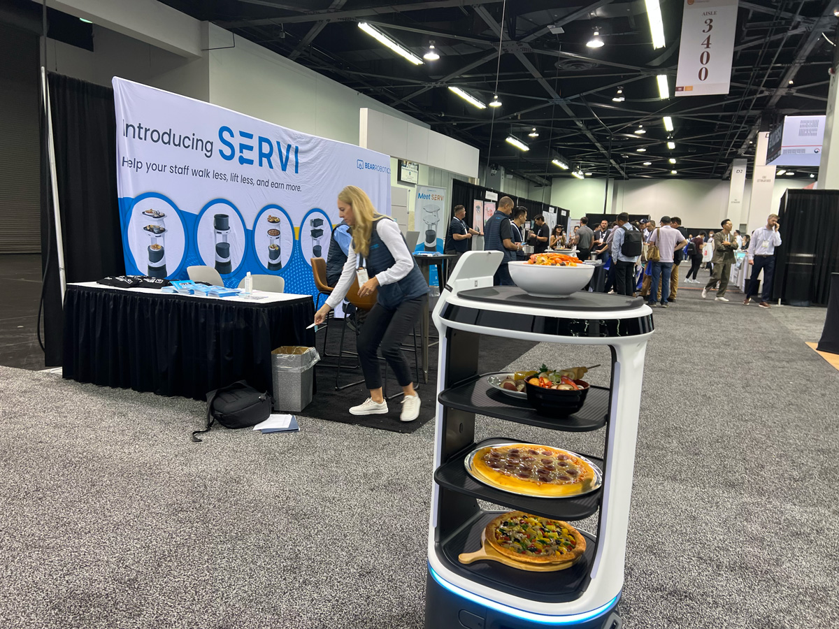 CalRestaurants's tweet photo. Enhance your restaurant with technology. Only at the Western Foodservice and Hospitality Expo! Stop by booth #3439 and see how @bearrobotics can help you. @TheFoodShows

https://t.co/yTLdXEswch

#CRA #AlliedMember #WesternFoodExpo #CARestaurants #RestTech #RestaurantTechnology https://t.co/wQGgCfObSe