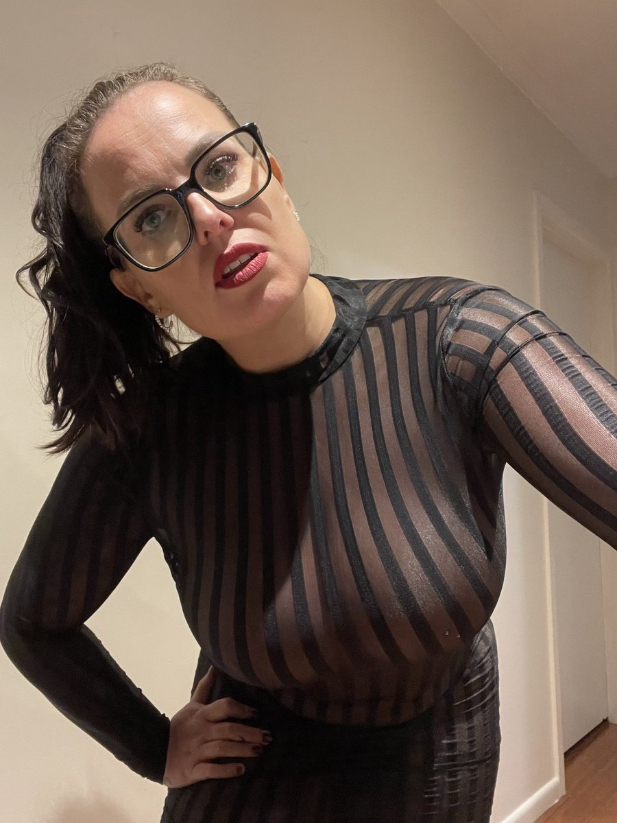 It’s a good day to show me you worship me 😏