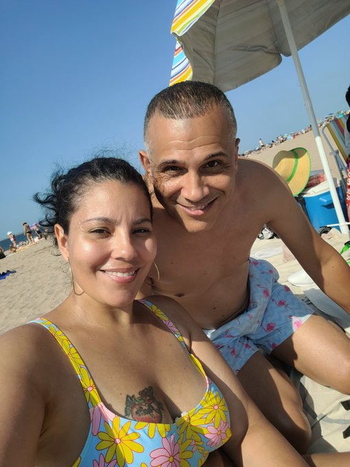 We love the beach. https://t.co/gtylQ8hx19