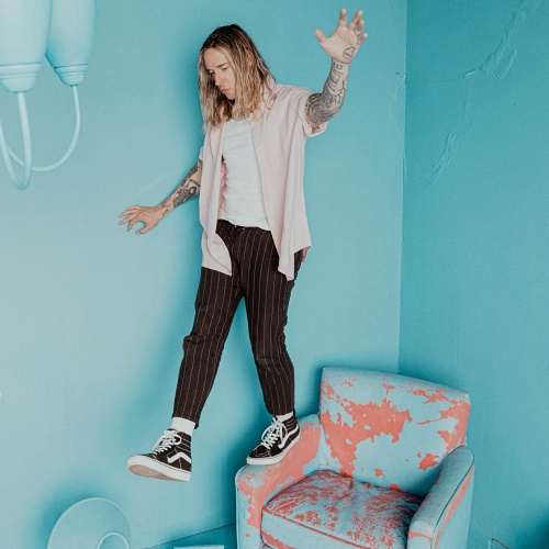 MusicNewsWeb's tweet photo. https://t.co/cGbkkwoEyS Slo/Tide drops new single 'Too Much Weight' featuring Sir Sly - #slotideband @slotideband #TooMuchWeight https://t.co/GwPz0NzGKl https://t.co/aD2RPoUjFB