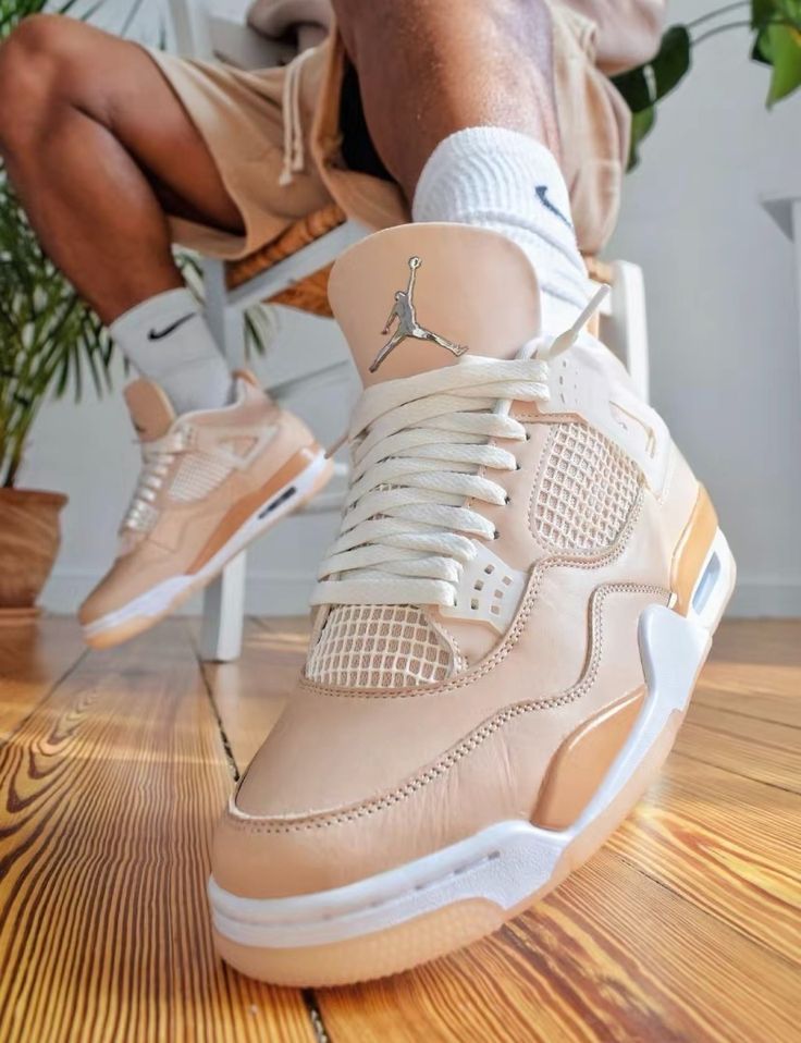 Nike Air Jordan 4 'Shimmer' 🥹