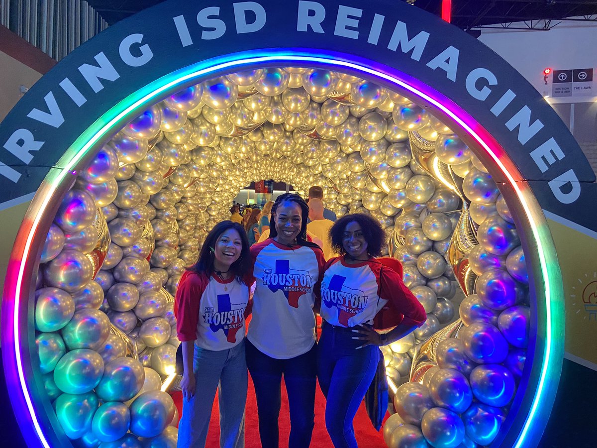 livingwideawak2's tweet image. We had a great time at the Convocation. We are pumped and ready to start this new year. #ItsaTexanThing #SamSide #ILT @SamhoustonMS