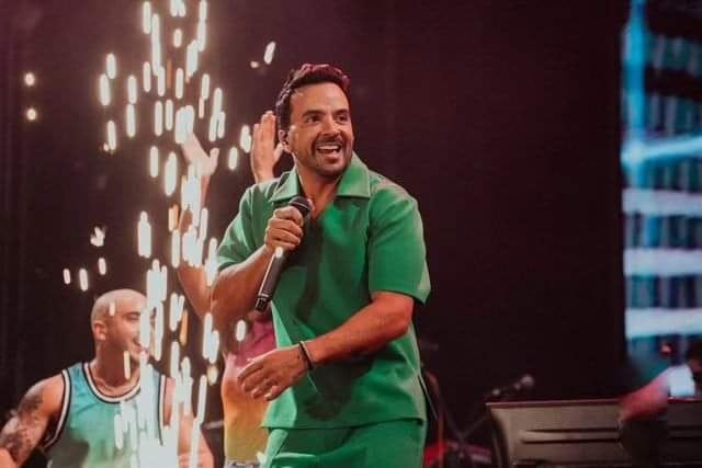 Empezó el viaje <a href="/Fonsisangels/">Fonsi's Angels Arg</a> <a href="/LuisFonsi/">Luis Fonsi</a>