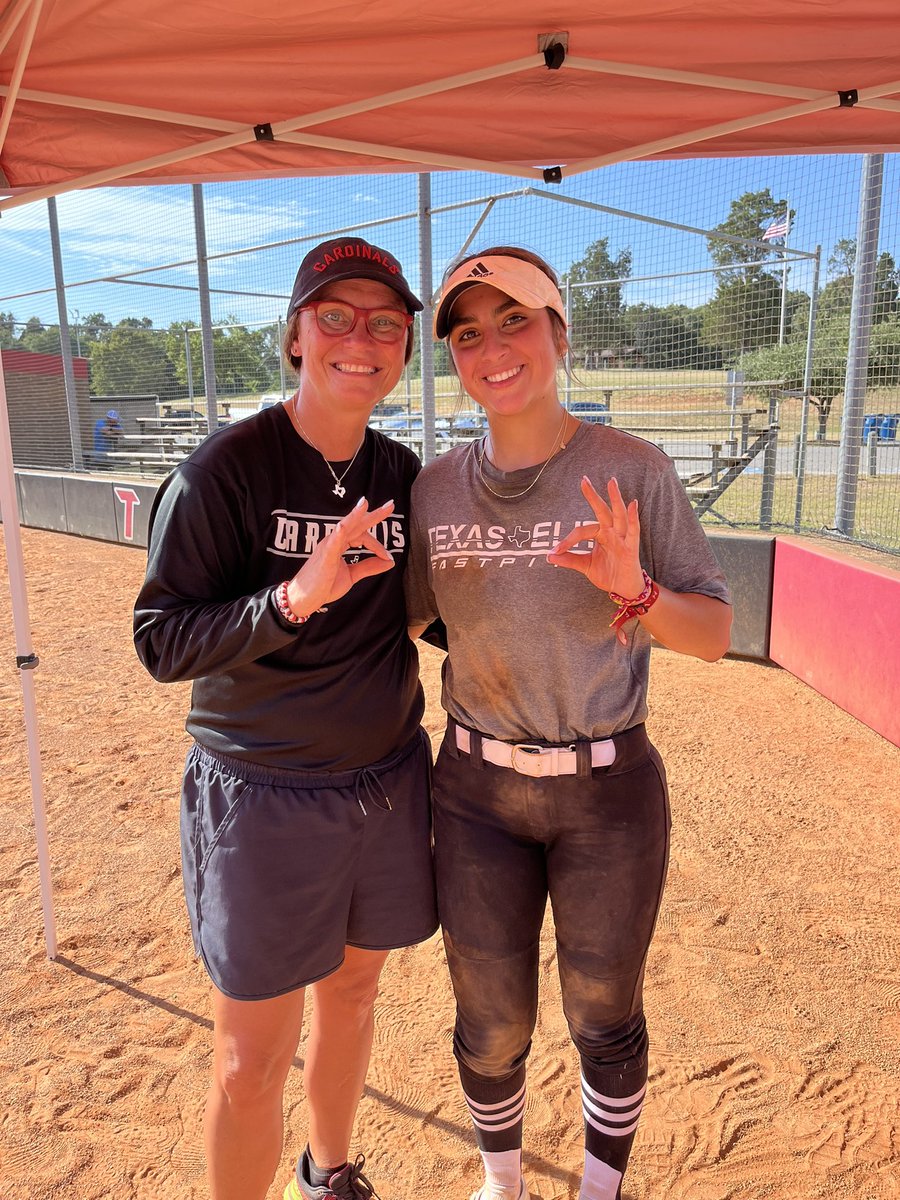 angieksoftball's tweet photo. Another big thank you to Coach Winn and staff for ANOTHER great camp! 

Pt. 2 with @CoachMariaWinn Go Cardinals! @TVCCSoftball 🥎🥎🥎 https://t.co/unLZH6XLKL