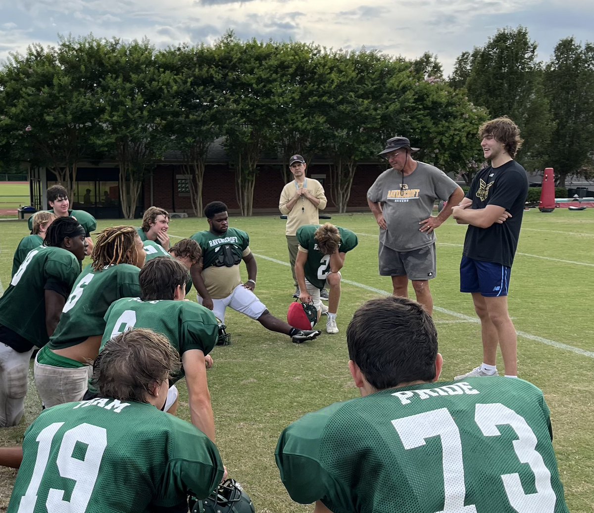 Ravens_FB1862's tweet photo. Alum Deacon Adams ‘23 stopped by after his lax workout to speak to the team. https://t.co/PSfZ54yRG1