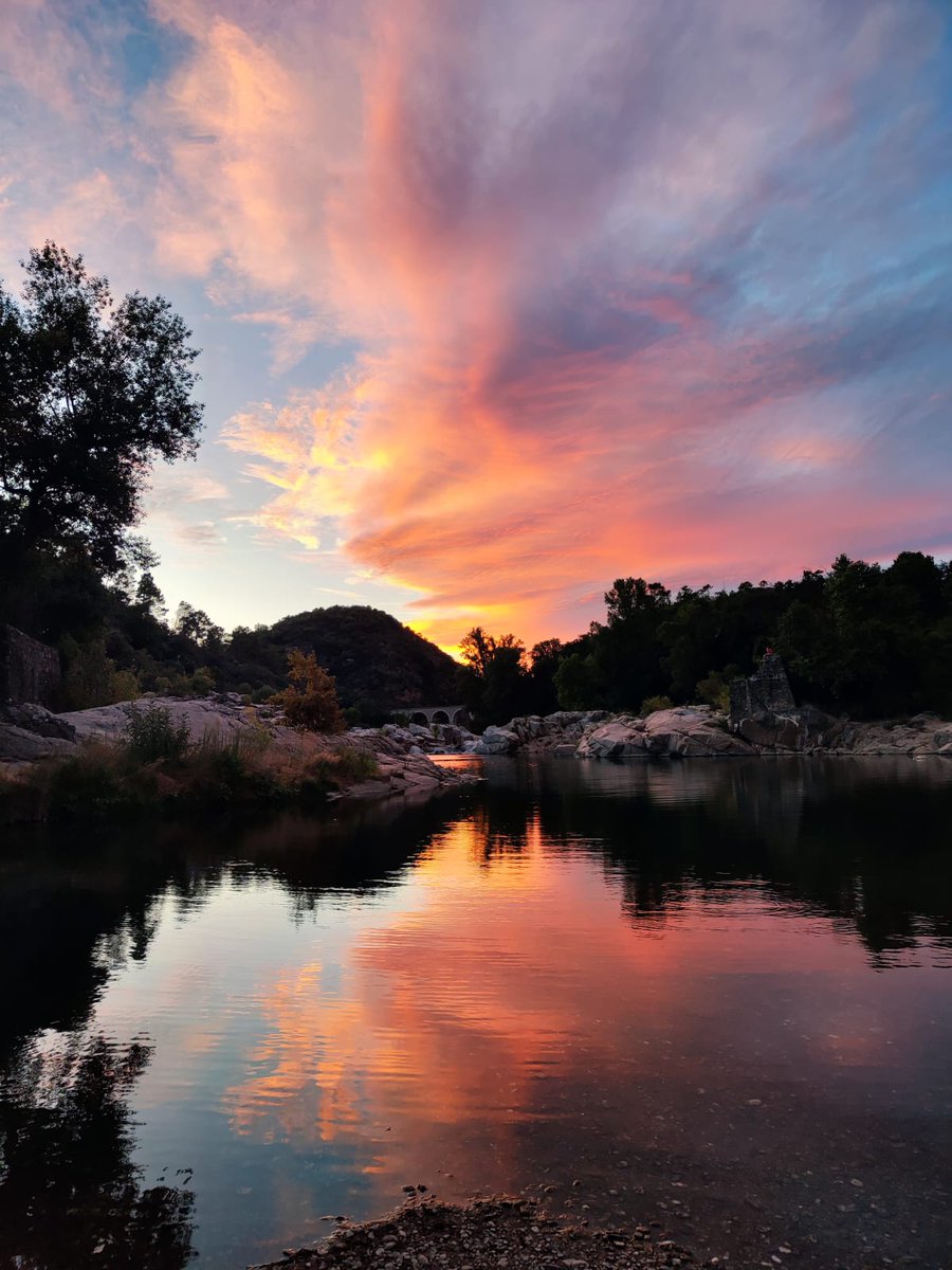 #vakantie #liefde En vraag nu nog eens waarom we wéér op deze #camping zijn. In Z-Fra met 30°C+