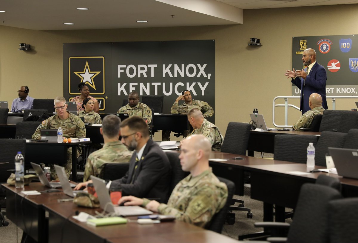 Day 2 of the #APSC at #Fortknox saw senior leaders, Soldiers and civilians break into different working groups targeting discussions on issues such as readiness challenges, systems alignment and future force knowledge. #Army2030 #PeopleFirst #SoldiersFirst #USArmyHRC #TRADOC