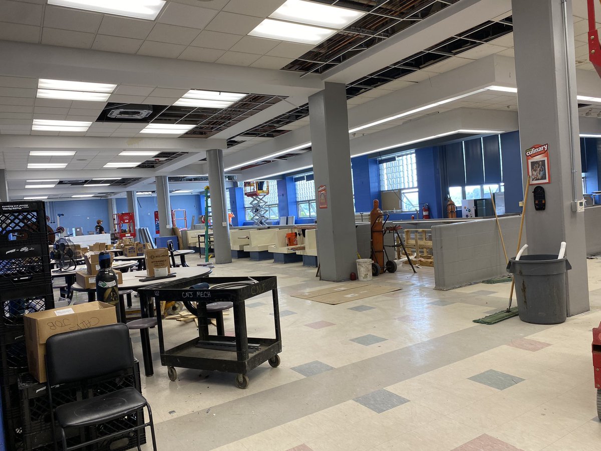 GatewaySTEM's tweet image. STEM Upgrade! Air conditioning is being installed in the student cafeteria! 👏🏽 Looking forward to the new 23/24 school year.
