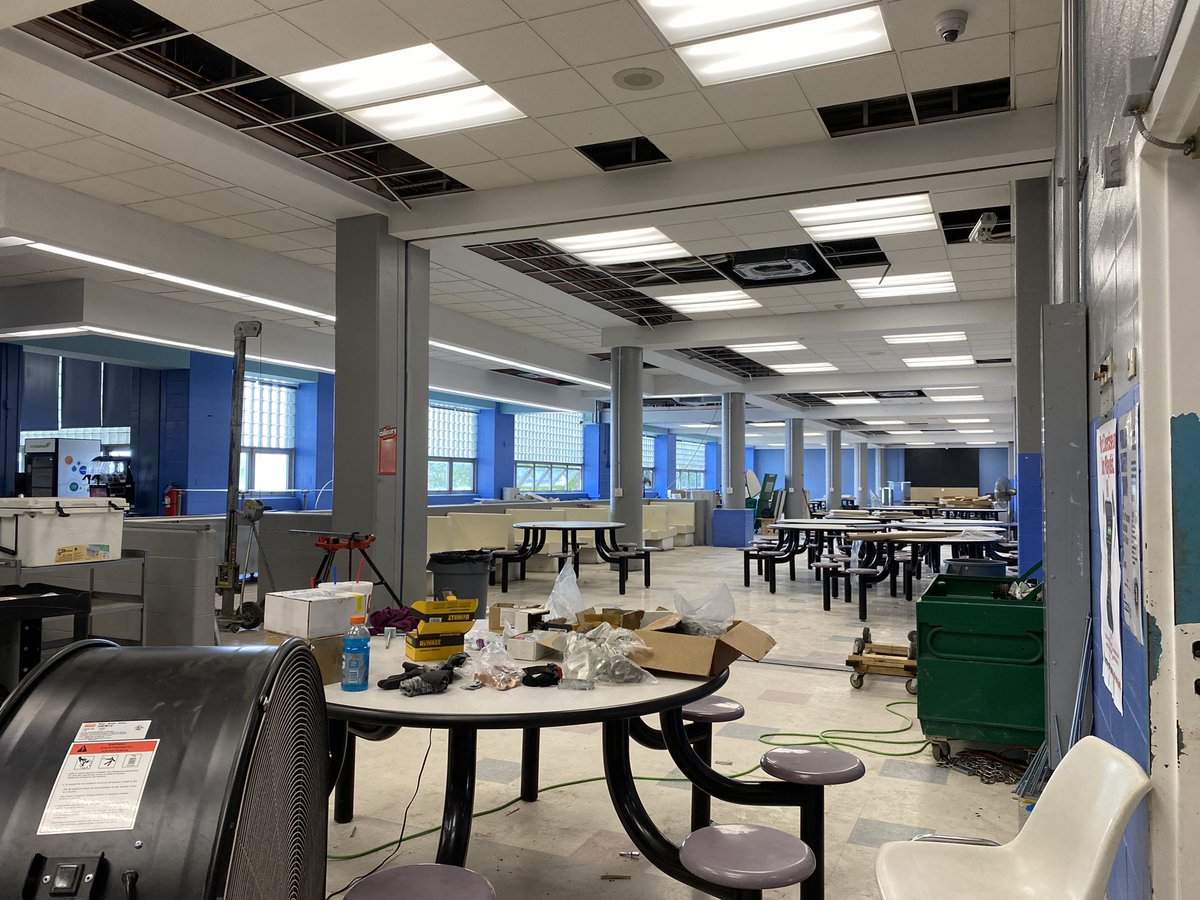 GatewaySTEM's tweet image. STEM Upgrade! Air conditioning is being installed in the student cafeteria! 👏🏽 Looking forward to the new 23/24 school year.
