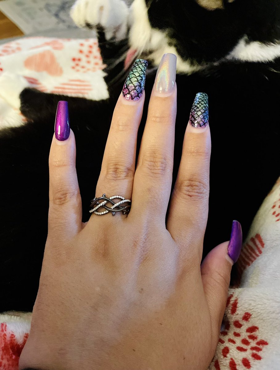 bella_writing's tweet photo. engagement ring came in!!! it’s real y’all!!!!! it’s happening!!!!!!!! @WaffleTapas https://t.co/iaueBiqDmd