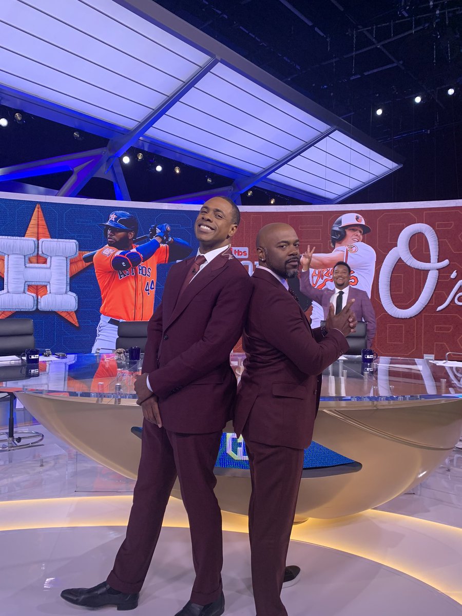cgrand3's tweet photo. I swear, we did not plan this 😂

But the Maroon 2 (@JimmyRollins11) with our Captain - @45PedroMartinez, are ready to take on the World https://t.co/XZhPuswGTO