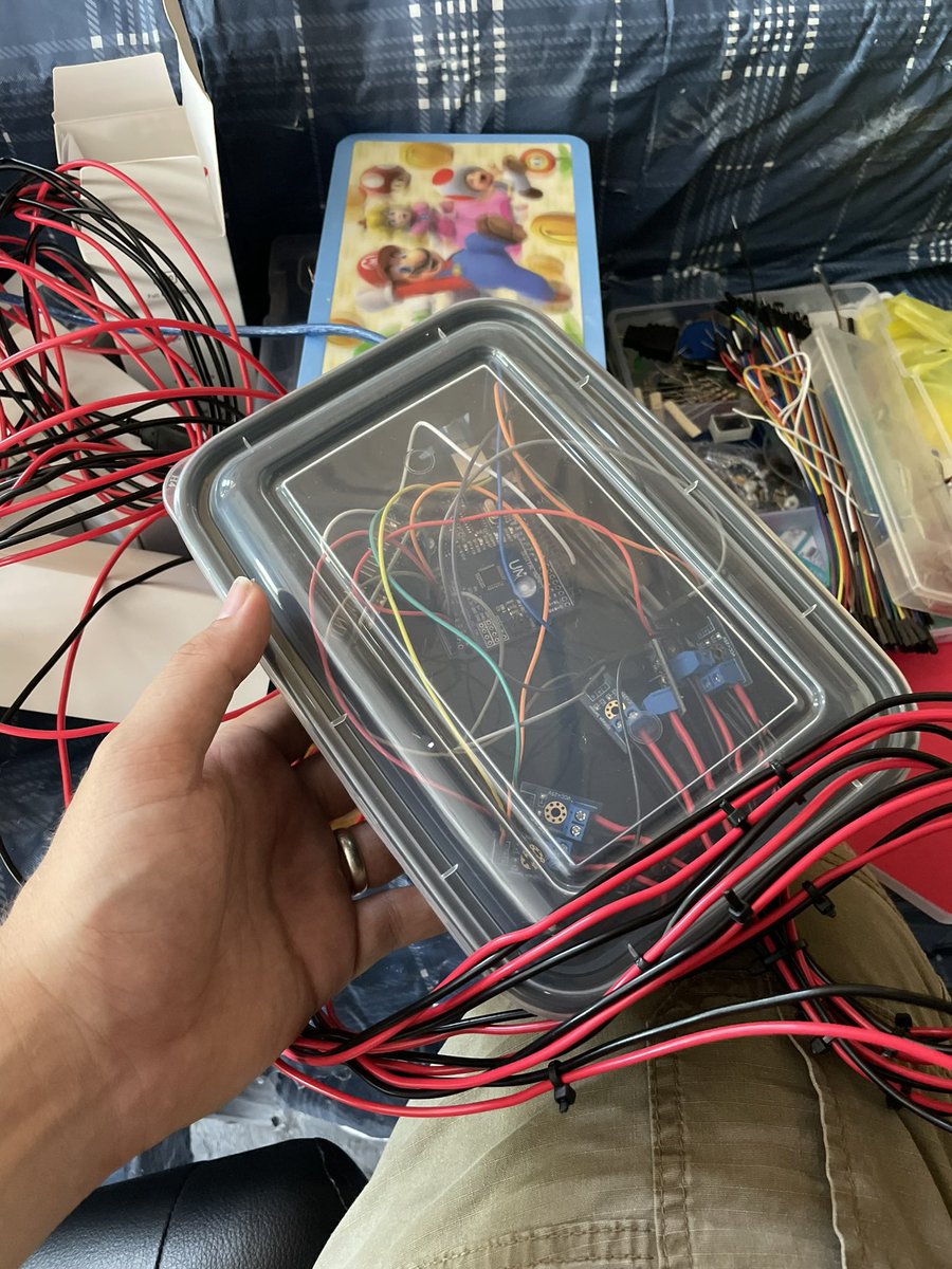 triston_armstr's tweet image. Last picture taken before I shorted 130 amp hours worth of 24volts with this thing 🤦🏻‍♂️ 

Home made battery monitor:
#Arduino - sensing board
#NodeMCU - coms board
Generic voltage sensors
#Rust - #api
#C++ - board code
#Typescript - #UI