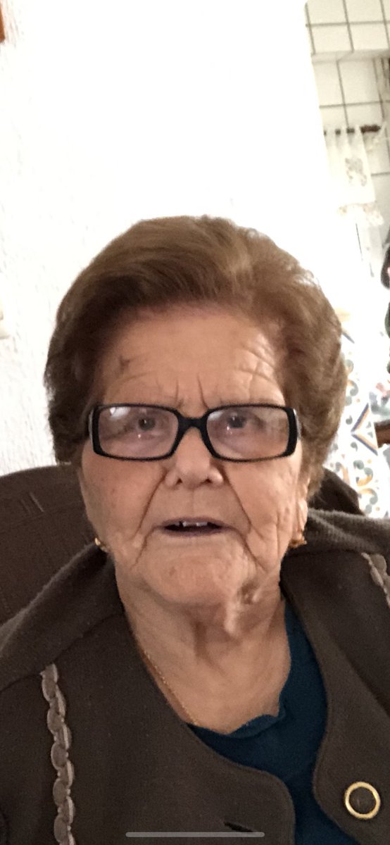 nfm65's tweet photo. Hasta siempre mamá. Por mil años que pasarán nunca serán suficientes para darte las gracias por tanto como me has dado y nos has dado. Vuela alto Reina de mi alma. Ya eres libre vida mía https://t.co/h4V746EqdU