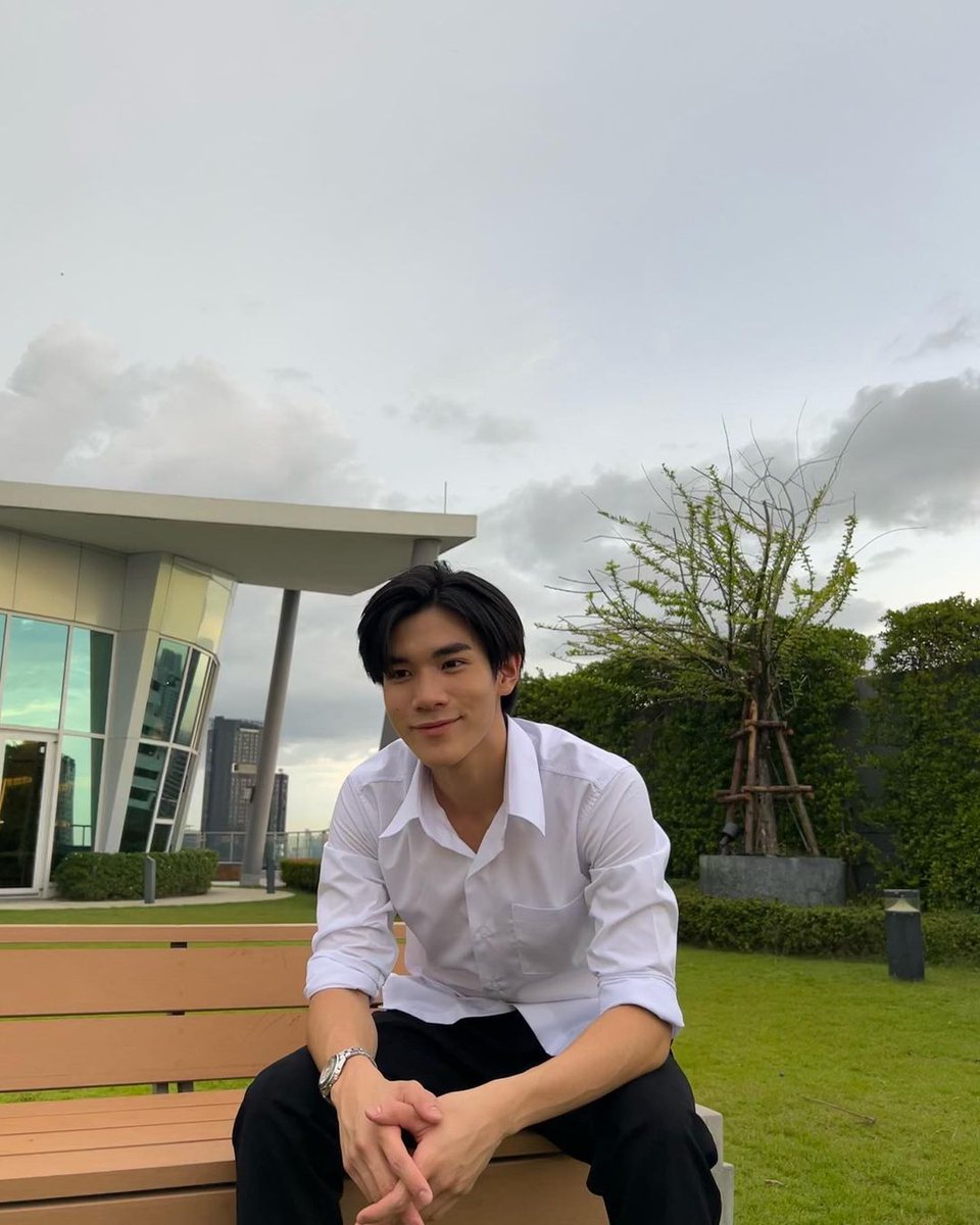 FourthBrasil's tweet photo. [📸] 08.08.23 | Atualização do Fourth no feed do Instagram com a legenda "Ano de calouro".

----------
#FourthNattawat #โฟร์ทณัฐวรรธน์ https://t.co/PZbZtS3aH8
