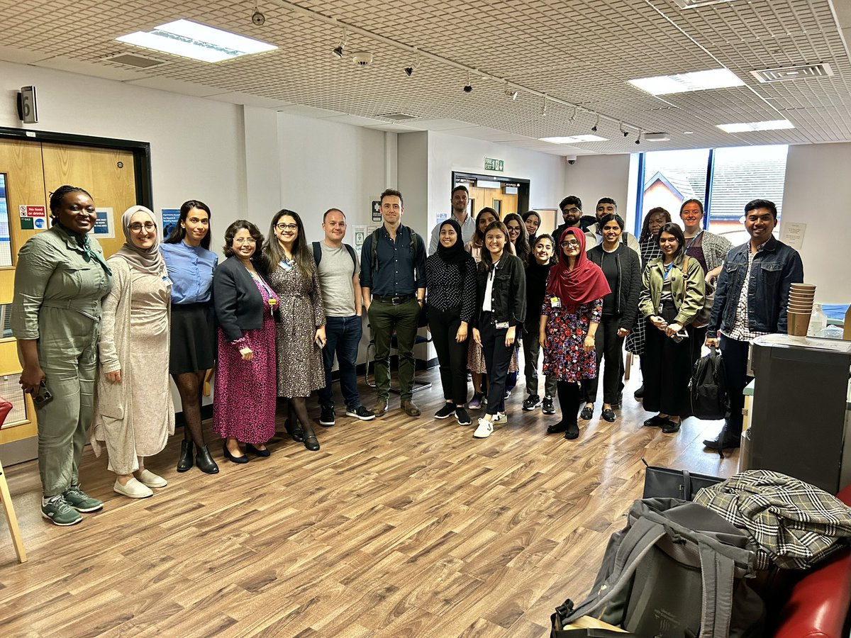 Srabani23105642's tweet photo. Had a great time meeting our new colleagues this afternoon .. fantastic Induction program organised by our College tutor Afsheen .. welcome to our UHB family
#PositiveMindset
#PGDiT
#kindboldandconnected https://t.co/S03rNXilNT