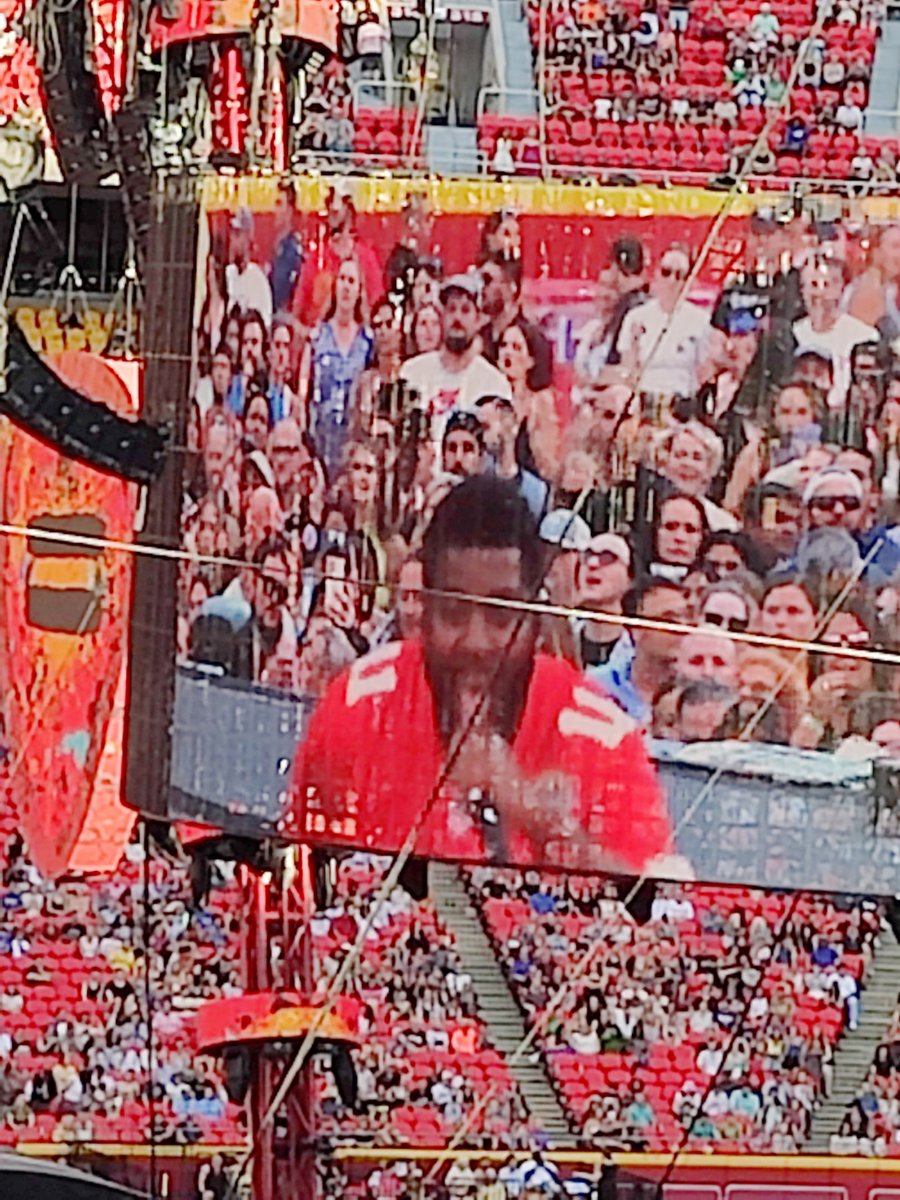 This was the most enjoyable time I have had in many years.  I love Khalid his voice makes me feel things that have been sleeping a very long time.