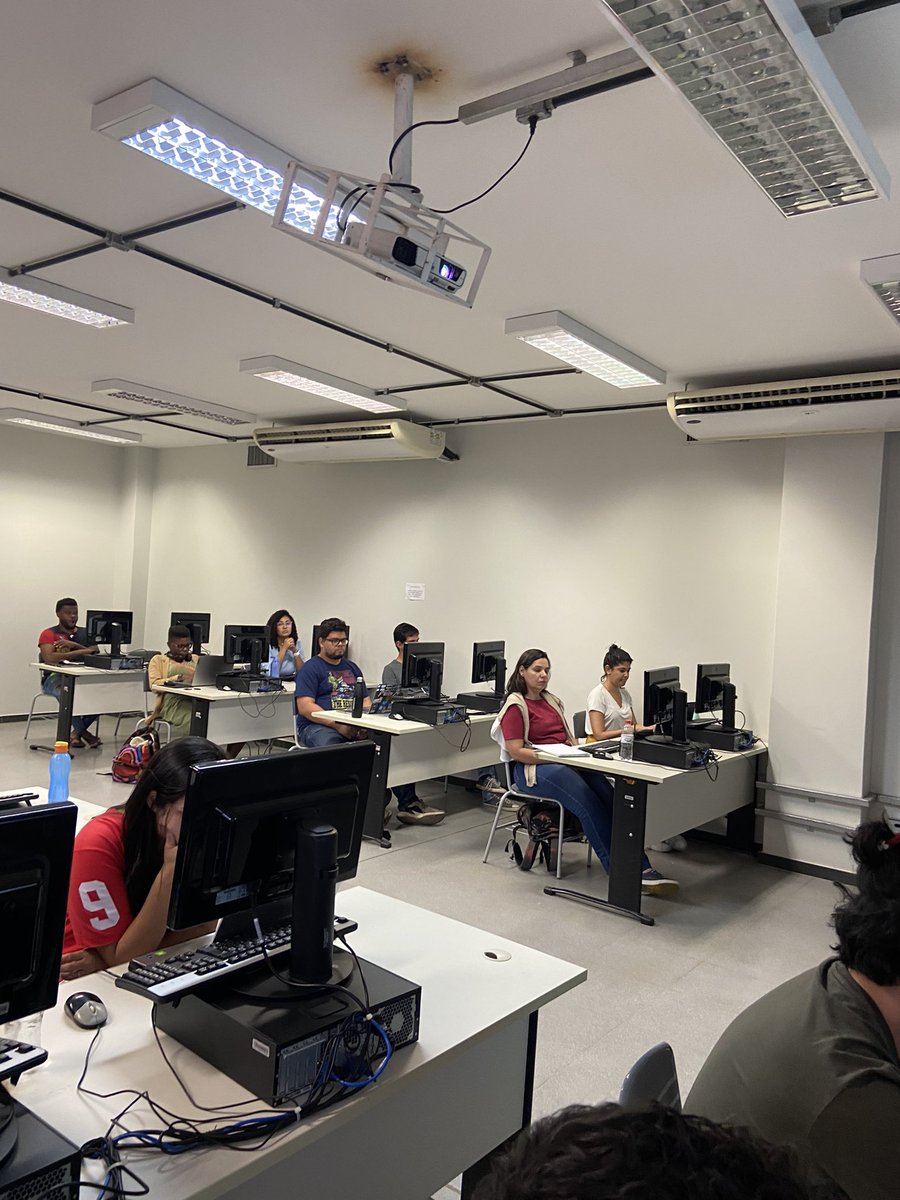 MQ_UFMG's tweet image. Nossa semana de cursos está demais! Muito aprendizado por aqui 📚 

#TextAsData #Econometrics