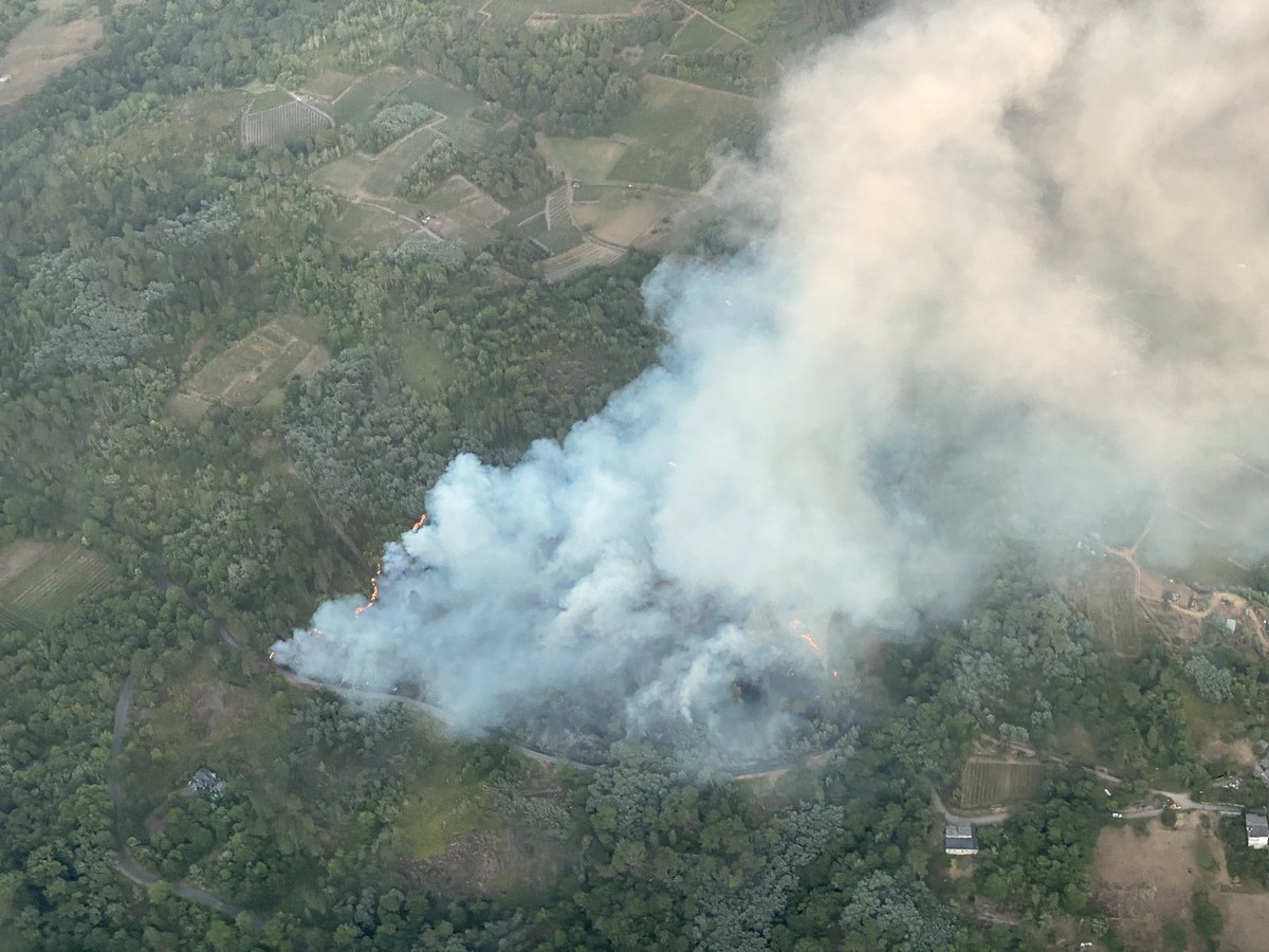 Sobrevoando outro incendio en Quiroga