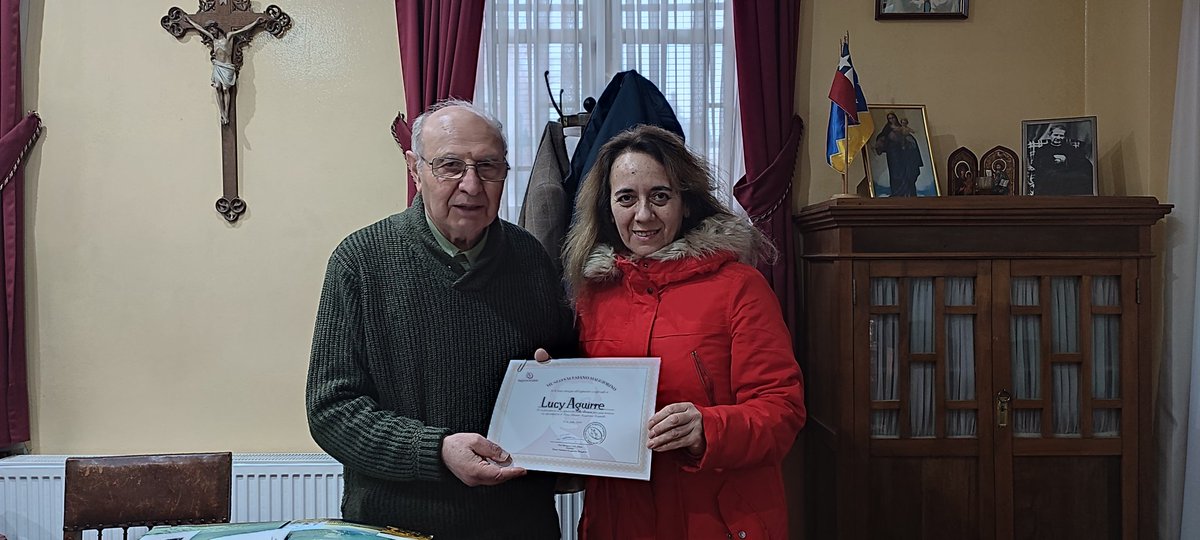 mmborgatello's tweet photo. Los participantes del #SelloBenove comenzaron a recibir sus certificados de parte de nuestro Director Salvatore Cirillo 🙌🏻🤩 https://t.co/sloaQjGUyd
