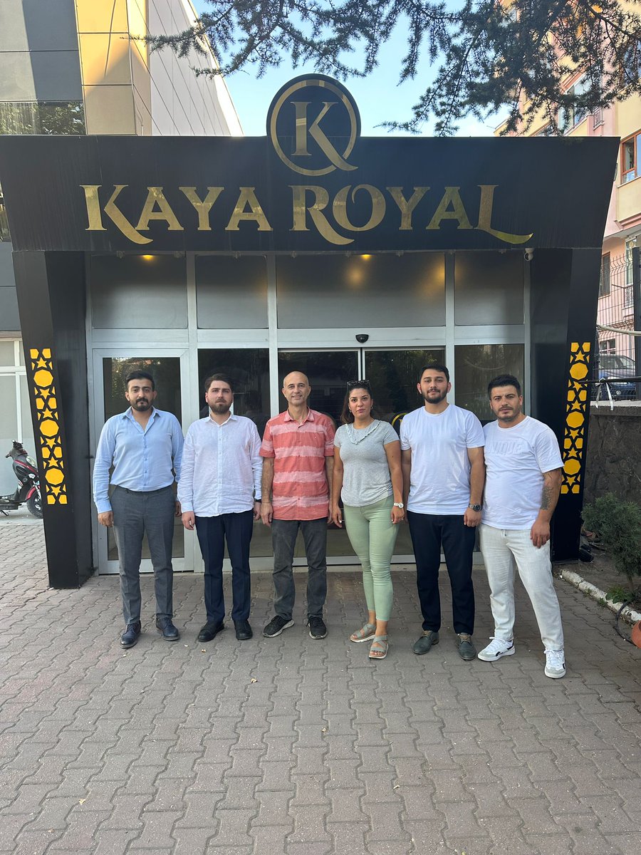 GencAskonTR's tweet photo. Teşkilat Başkanımız @ademarsslan66, Isparta’daki temaslarına Şube YK Üyemiz Ceyda Kaya’nın Kaya Royal Düğün Salonu ve Kutula 32 Aile Şirketi ile devam etti.

@gencaskonisprta @mkupelii

#ÜyeZiyaretleri https://t.co/iOOigNxcQj