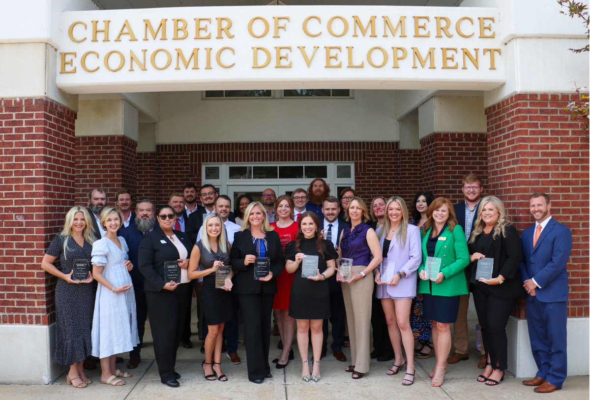 Leadership Jonesboro Class 37! This class not only completed the program but also worked on a variety of community service projects that helped a number of local organizations! #Jonesboro #JonesboroChamber #LeadershipJonesboro #Leadership