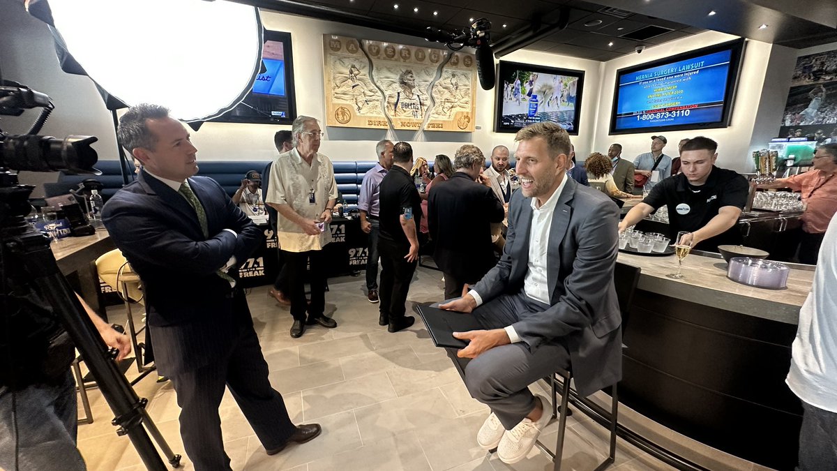 roxomediahouse tweet media