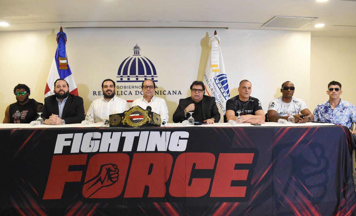 miderec_rd's tweet photo. Con el respaldo del Ministerio de Deportes, la promotora dominicana de combates de artes marciales mixtas (MMA) @fightingforcerd, anunció la celebración de su décima segunda cartelera profesional, con más de 10 peleas, incluida tres por títulos nacionales e internacionales.
 
 Rodolfo Dauhajre, presidente de @fightingforcerd , expuso que el evento ha sido programado para el sábado 2 de septiembre próximo en el Pabellón de Esgrima del Centro Olímpico Juan Pablo Duarte.

Amplía más en ⬇️

🔗 https://t.co/jBx0g604Lv