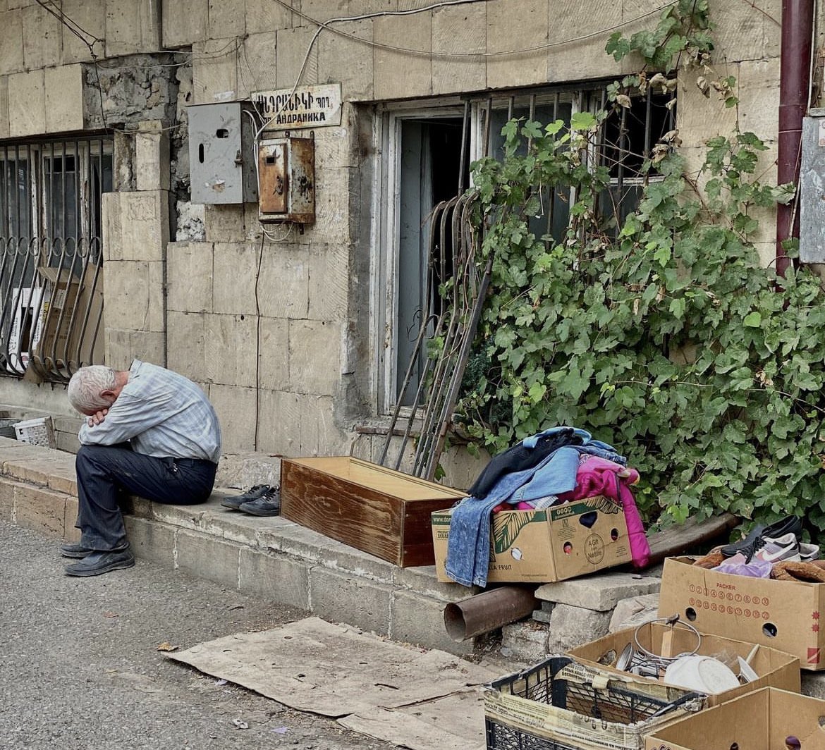 geviskajyan's tweet image. Imagine reeling from a war, losing countless lives, and being uprooted from your homes — just so Azerbaijan can come back and try to blockade and starve you into submission. This is reality for 120,000 people right now in Artsakh.