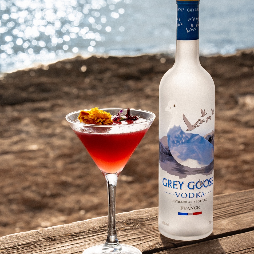 Mamboibiza's tweet photo. A Vodkapolitan at Café Mambo is the essence of mixology magic: Unleashing the Flavors of Grey Goose 🍹@greygoose #GreyGoosePartner https://t.co/mZ116ysaHC