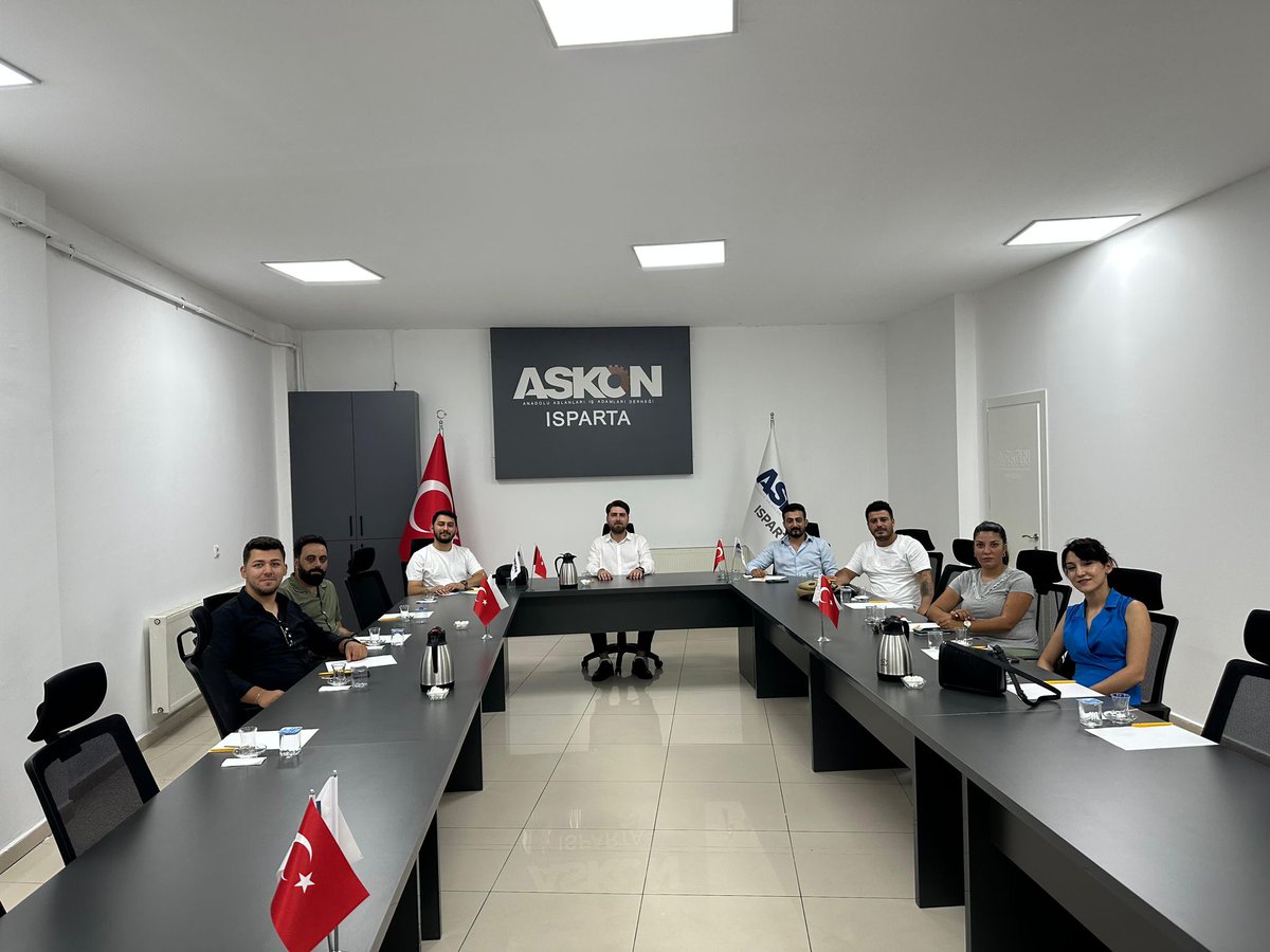 GencAskonTR's tweet photo. Teşkilat Başkanımız @ademarsslan66'ın katılımlarıyla, @gencaskonisprta İcra Kurulu Toplantımızı gerçekleştirdik.

#MilliYüzyılınGençVizyonu'na hayırlı olsun! https://t.co/cN0Zxv20nI
