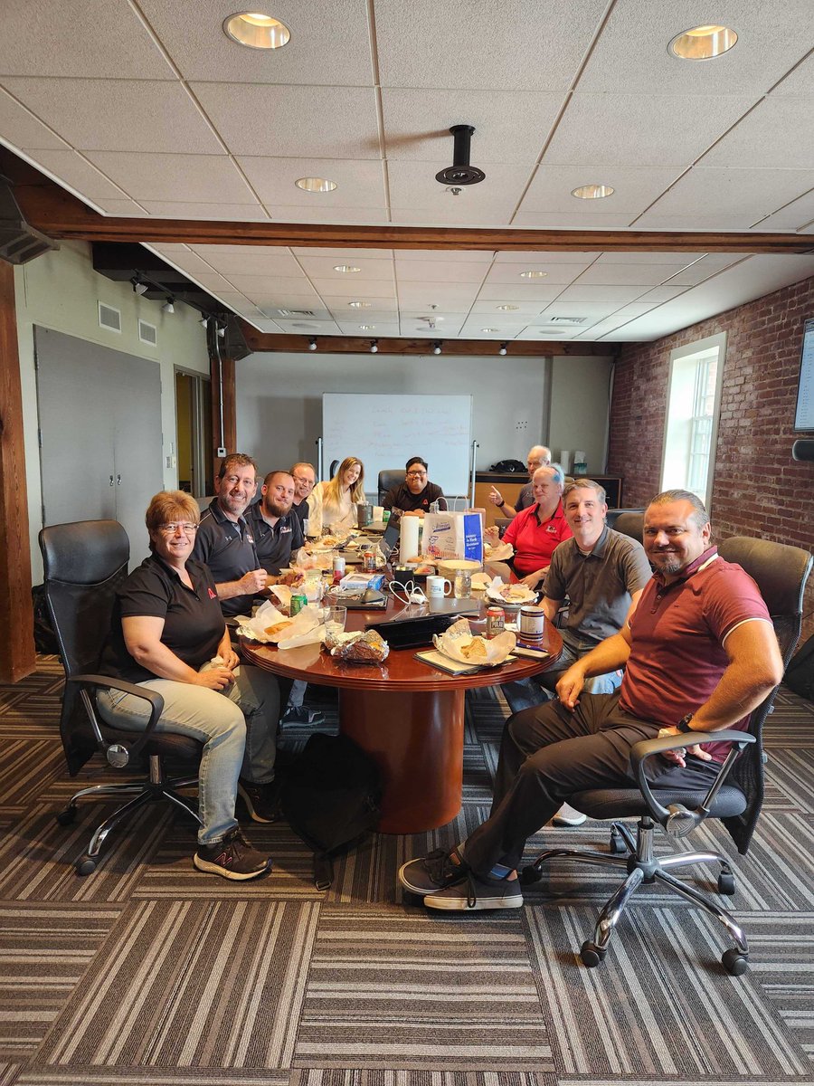 exit10agency's tweet image. We had a blast hosting the marketing team from Autobahn Indoor Speedway &amp;amp; Events for our quarterly meeting! We love showing our clients the best of Baltimore. 

Keep an eye out for what we&apos;ve got cooking with Autobahn, and always, Play to Win!