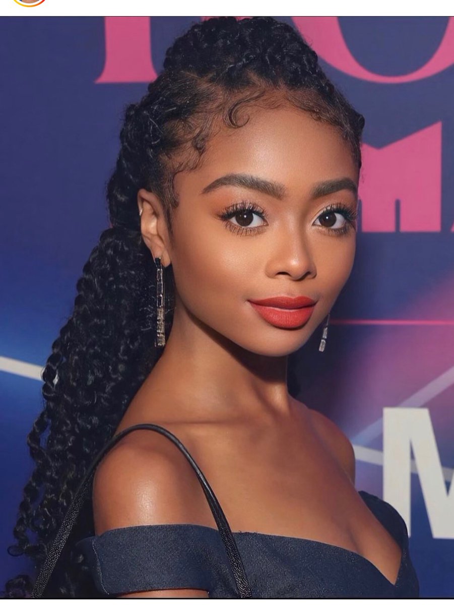 Needansunerose's tweet photo. @GossipRoomOff Ah perso j’aurais pris Skai Jackson po jouer le rôle de « Tiana » pour la « La princesse et la Grenouille »… je sais pas pourquoi mais je l’ai toujours imaginé dans ce rôle. https://t.co/fbqyvLRu9A