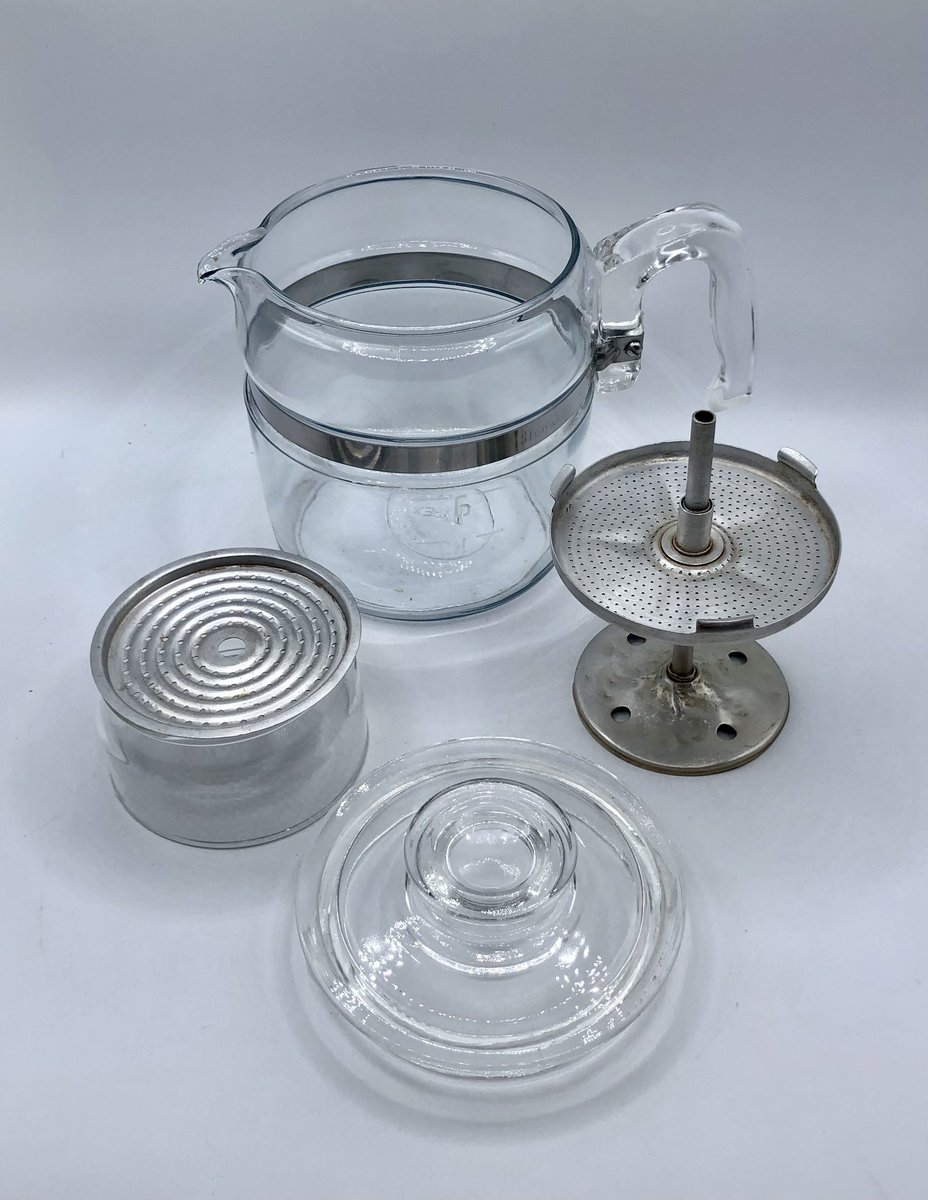 beezyandco's tweet photo. Who needs a pick me up after the long weekend? This vintage Flameware percolator is available on @Etsy @beezyandco - link in bio #vintage #etsy #coffee #CoffeeAddict #coffeebreak #coffeelovers #pyrex #flameware #percolator #longweekend #alwaystired #midcentury #TuesdayFeeling https://t.co/mCkvQyFqG7
