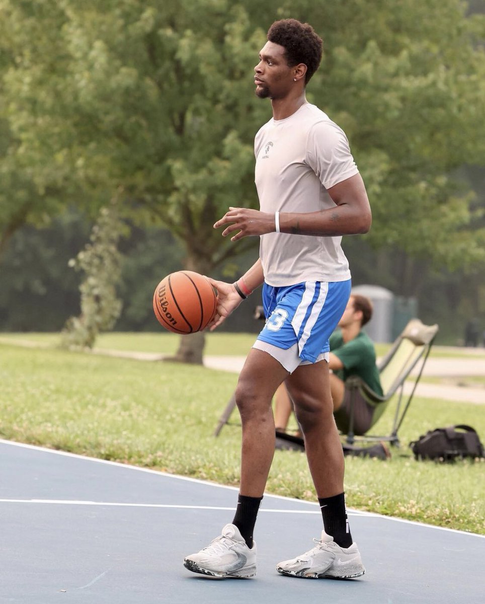 Idlewild_League's tweet photo. The 2023 IBL Rookie of the Year is Hoops I Did It Again player, @Strap_God32!!!
Congrats Hasan! πππ https://t.co/WtAdcUtMhb