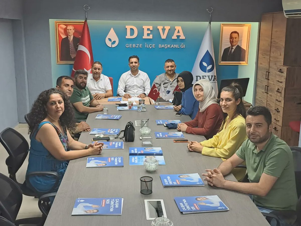 gebzeyedeva's tweet photo. #Devapartisi Gebze İlçe Başkanlığı haftalık olağan Başkanlık Kurulu toplantısını, 
Ahmet Demirtaş Başkanlığında yapılmıştır.
.
#DevaGebze yerel seçim çalışmalarına start verdi. https://t.co/kzvt56F9lx
