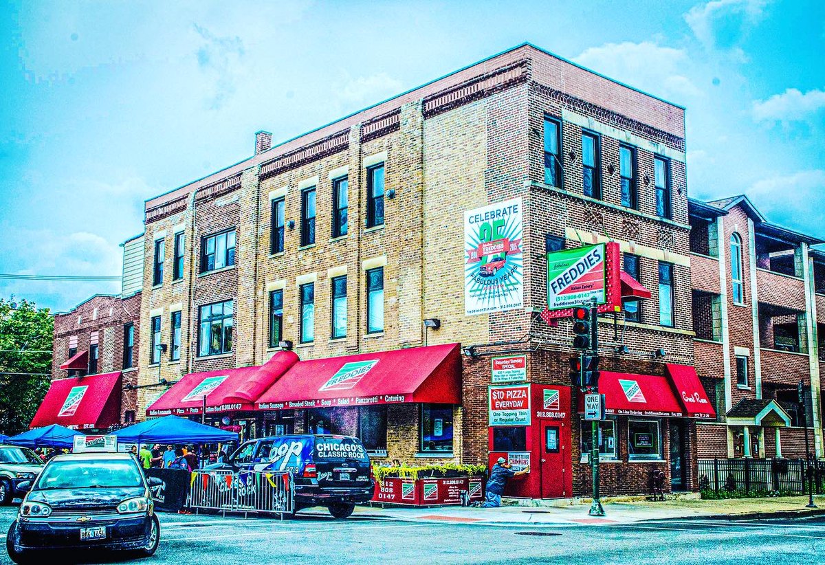 FreddiesOn31st's tweet photo. THANK YOU FOR 33 YEARS 👏🏼👏🏼👏🏼#ChicagoFood #Freddieson31st #FabFreddies #ChicagoStyleGrub #ChicagoPizza #ChicagoItalian #Chicago https://t.co/tKHCCV94vu