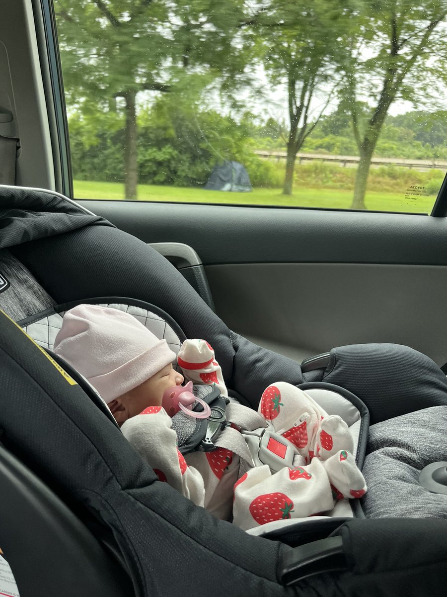 lemonadria's tweet photo. Hi I had a baby on Sunday https://t.co/9RXwmQCosF