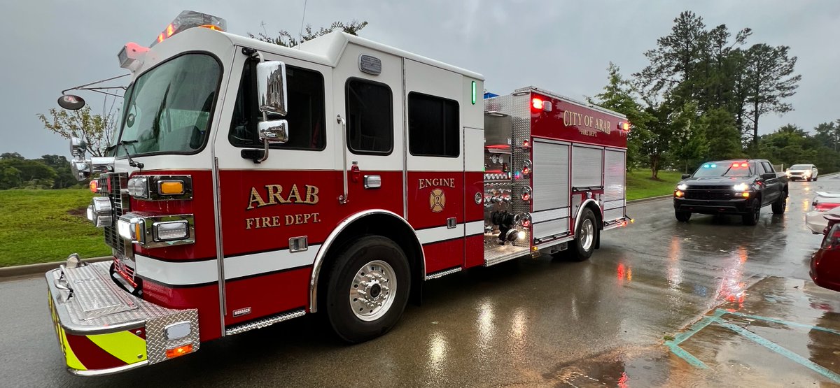 arabfire's tweet photo. Ladder 1, Engine 2, Car 10 https://t.co/P9PdvrrbDH