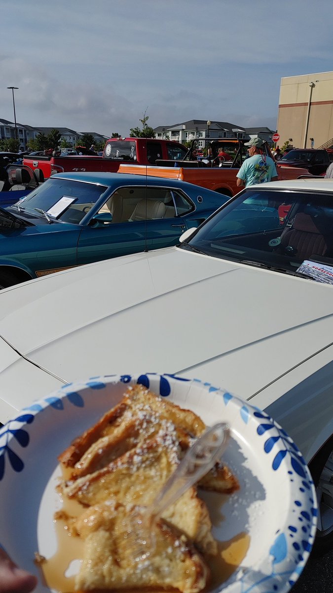 Cars & French Toast? Our local Sheriff's department gave out a free breakfast at C&C this past weekend. How awesome is that?? #classiccars