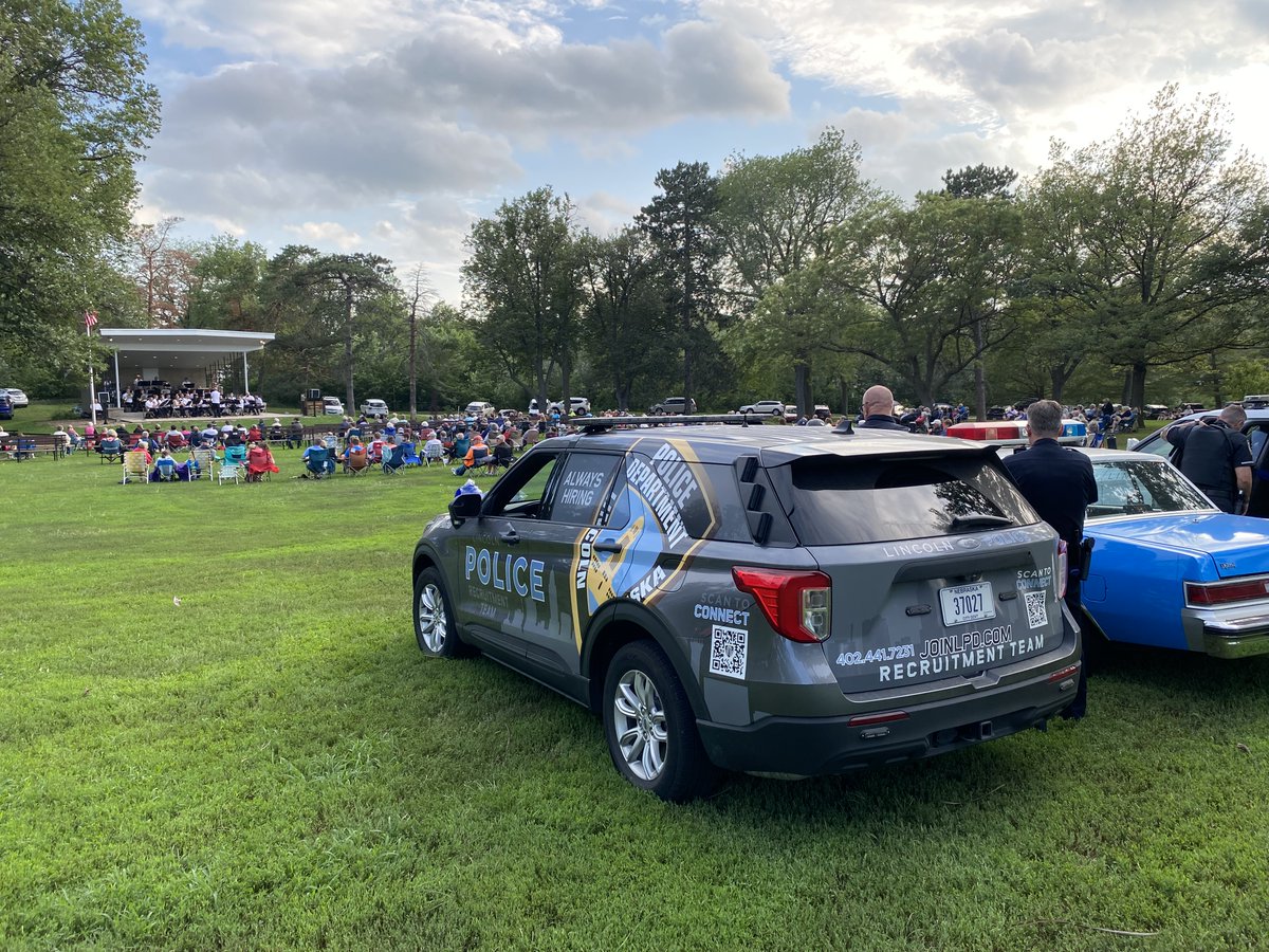 Lincoln_Police's tweet photo. We had a great time at the Lincoln Municipal Band's August concert honoring first responders at Antelope Park. Thanks to everyone who came up to check out our cruisers - past and present - and say hello. We are proud to serve the citizens of #LNK! #LincolnPD #LPD #Concert #SETeam https://t.co/SqlVejTkvW
