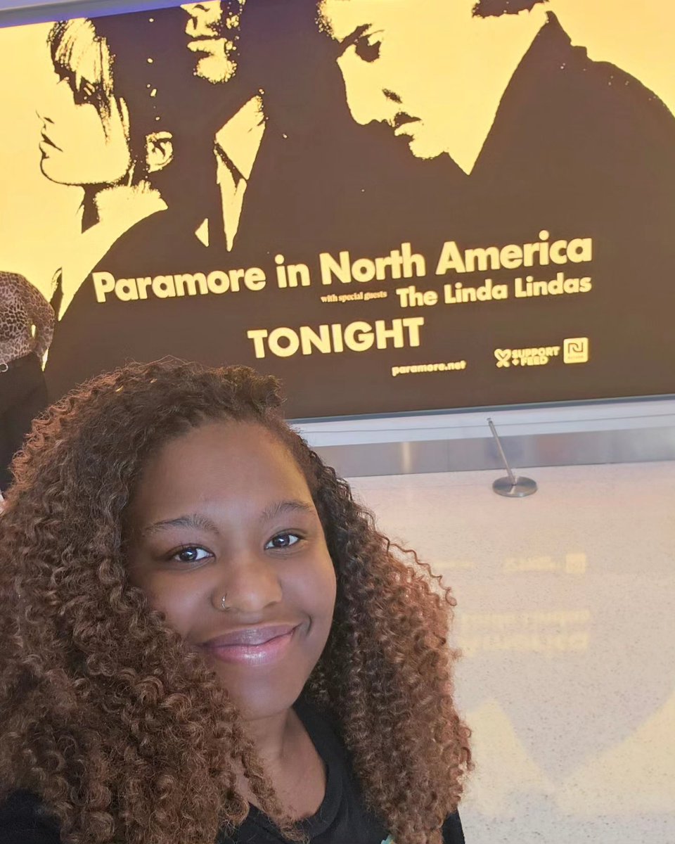 GenesisVmusic's tweet photo. I got to see my favorite band @paramore for the 2nd time &amp; It was just what I needed for the crazy week 🥰
My first time at the #ChaseCenter and I'm glad my first show there was Paramore. ALSO STEPH CURRY!!! He sung Misery Business! So cool!! #yayarearepresent https://t.co/9RI08xvyd5