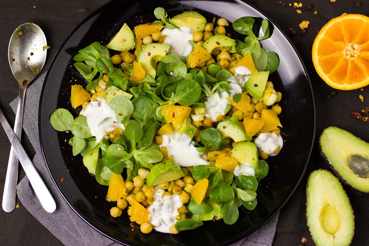 Vishwasvegan's tweet photo. 🥗 "Up your supper game with a vibrant and nutritious Chickpea Avocado Salad!" It's a filling alternative for hectic schedules because it's high in energy and nutritious fats. [Link to Recipe] #HealthyEating #VeganLunchIdeas" https://t.co/9Viu6GNG01