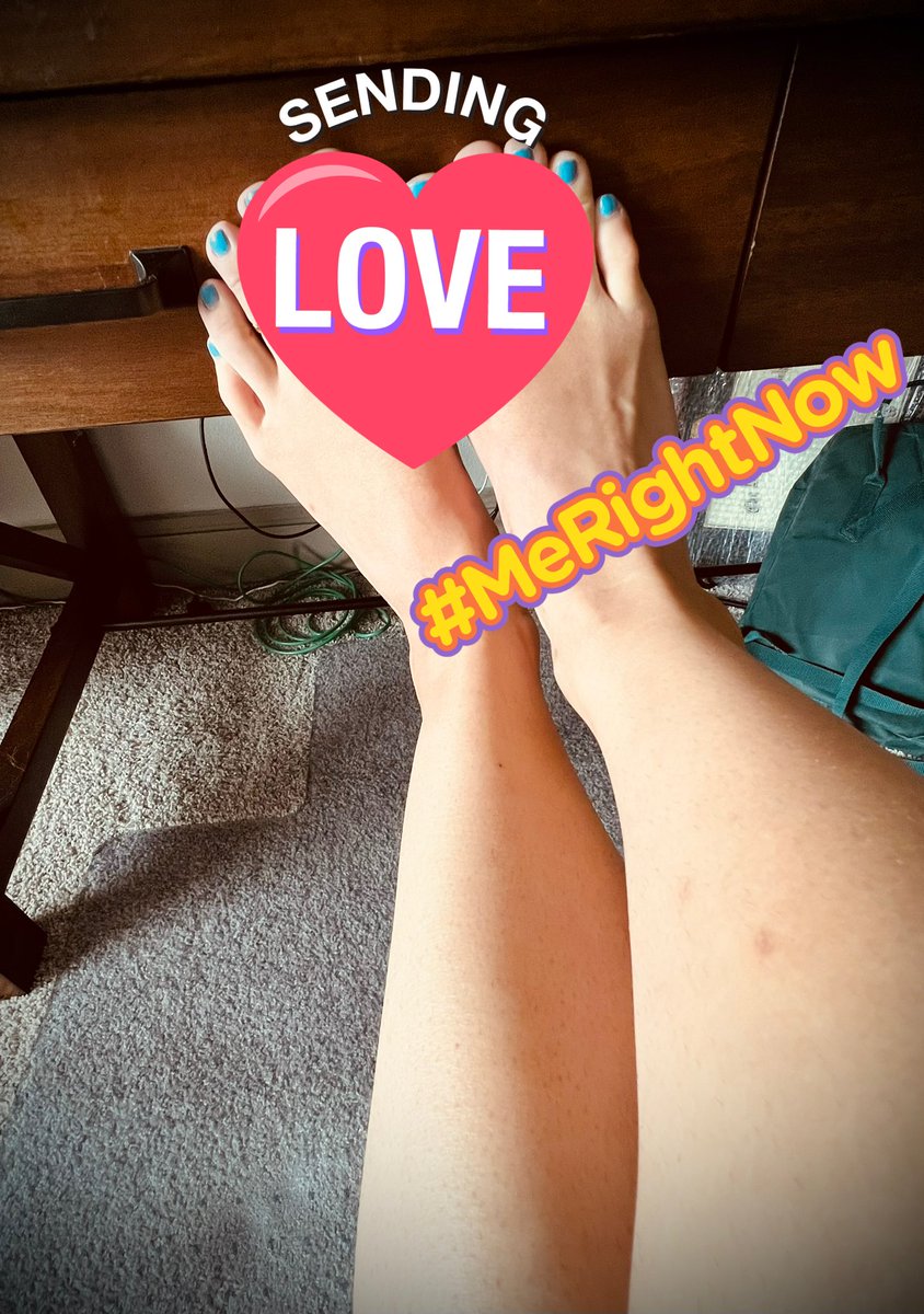Mommy_LongToes's tweet photo. #feet_lover #feet_pic #feetfinder #feetpicsforsale #feetseller #longtoes #toering #feetfetiche #feet https://t.co/zbCh6nSZ9c