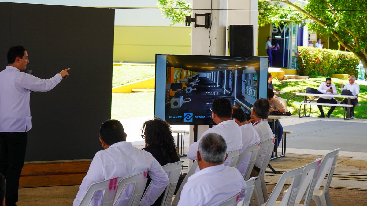MICROSIDE_MX's tweet photo. El📅07 de agosto dimos a conocer la plataforma #PlanetDebug de @mikroel, por medio de una conferencia en el @IscTecnm donde los profesores y estudiantes conocieron los beneficios y ventajas de la plataforma para el desarrollo de proyectos rentables de IoT e Industria 4.0 ⚙️🌐🏭 https://t.co/VUzqbVPQ0a
