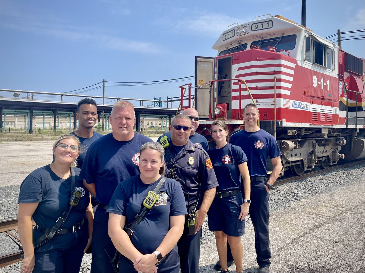 Today, this group of #ToledoFirefighters had the opportunity to attend the Norfolk Southern Rail Safety & Emergency Response Training. We’re thankful to have the opportunity to learn from our local railway professionals. #toledofire