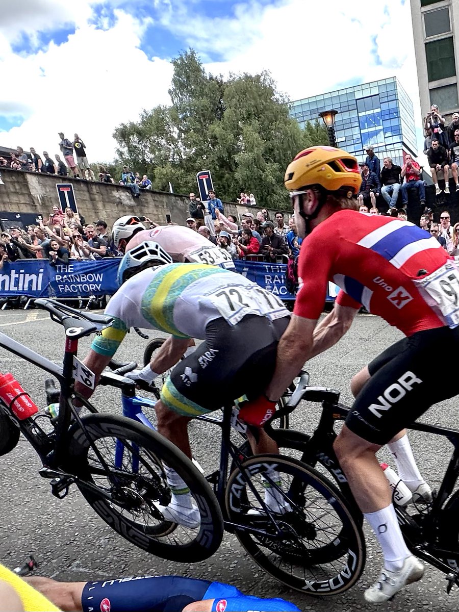 Simon Arnot tweet media