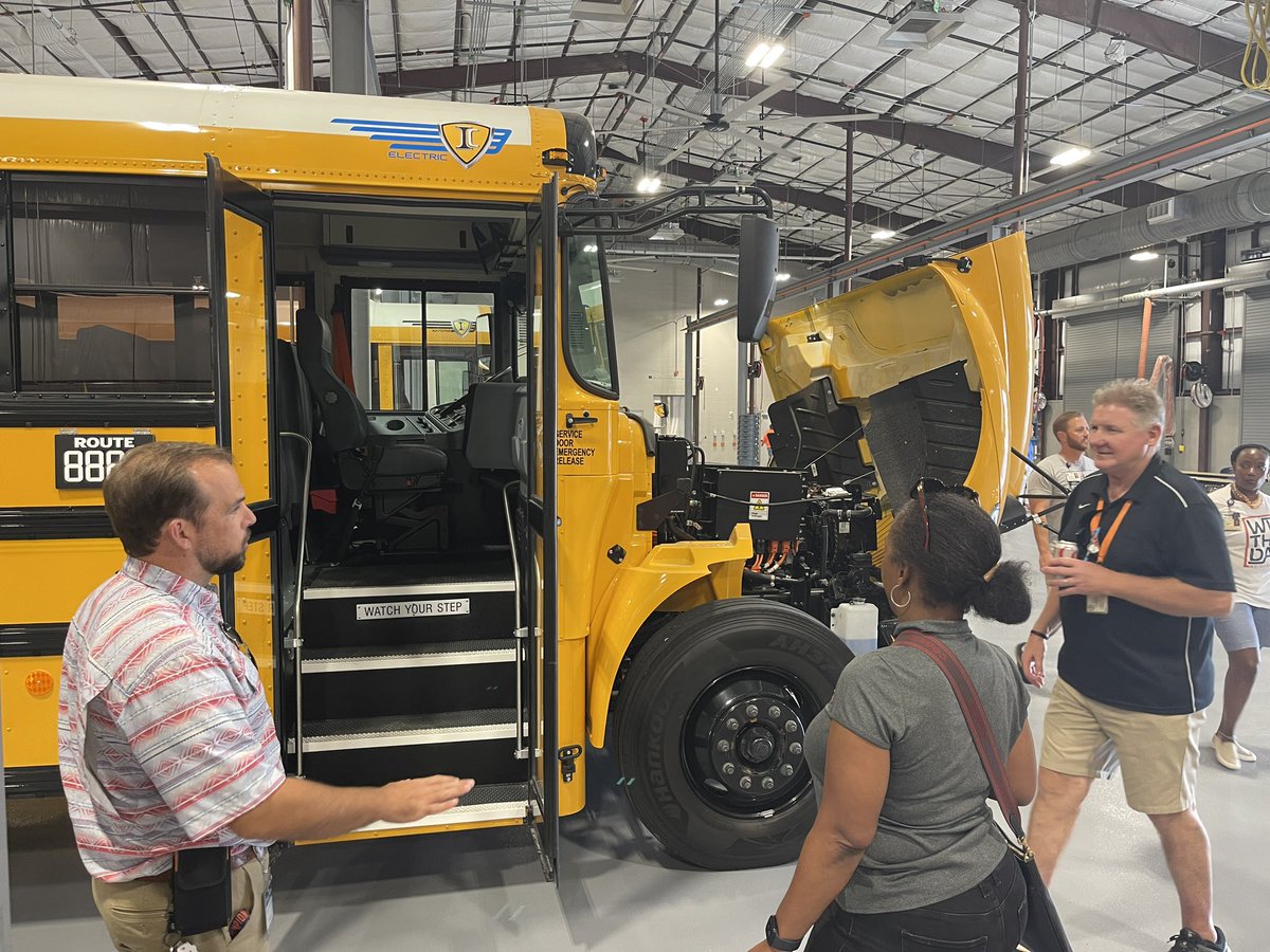 coachbeyer1's tweet photo. Thank you @DrKayneSmith for showing us around the new @CFISDbus Jarvis Transportation center and seeing the new electric 🚌. #CFISDbus https://t.co/VhZ9HL52Mo