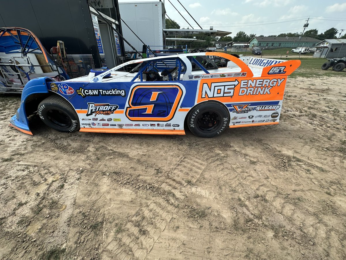 Some big names have arrived for the XR WORKIN MAN SERIES $10k to win tonight! Don’t miss it 6:30 hot laps qualifying and racing to follow